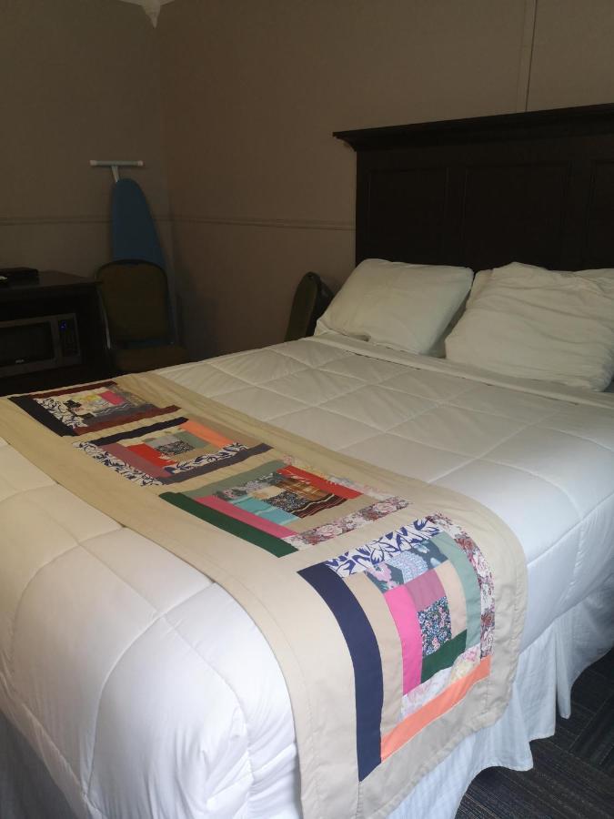 Seaport Inn Port Union Екстериор снимка