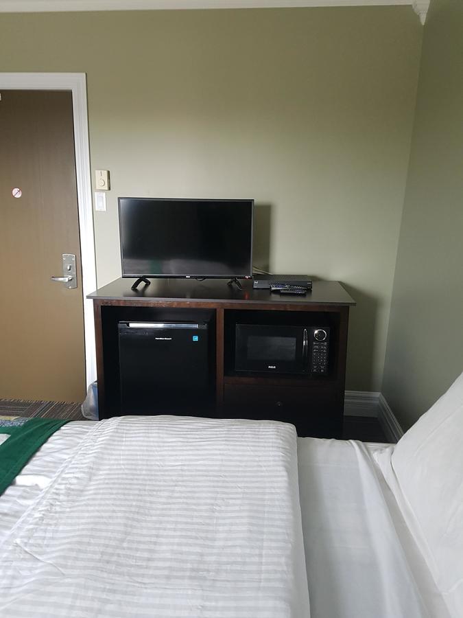 Seaport Inn Port Union Екстериор снимка