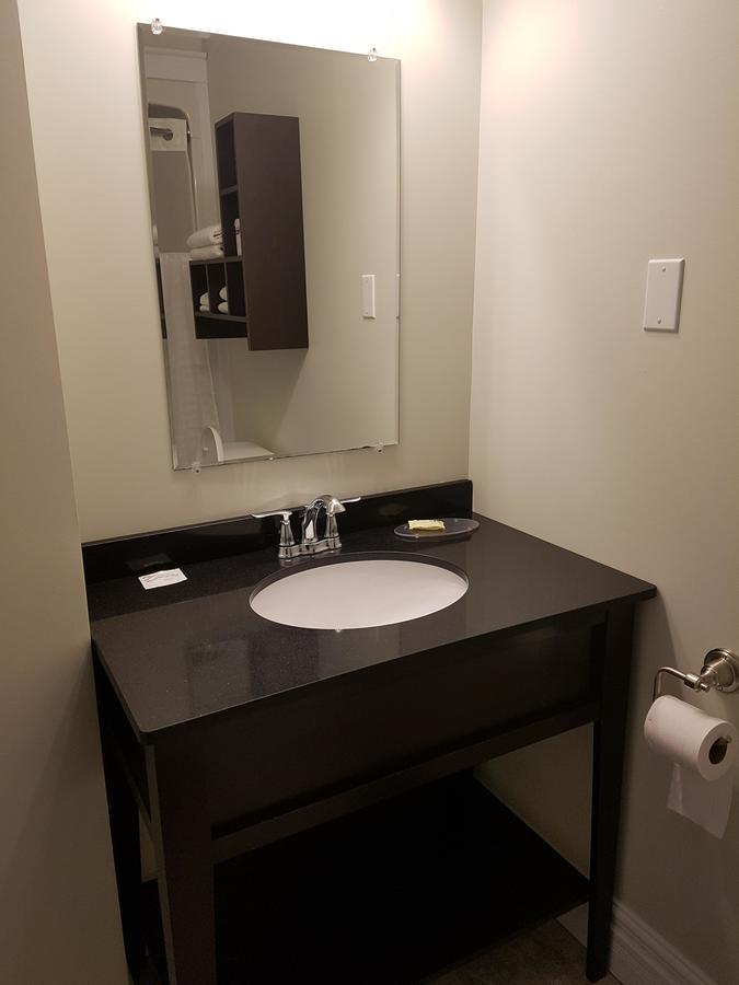 Seaport Inn Port Union Екстериор снимка