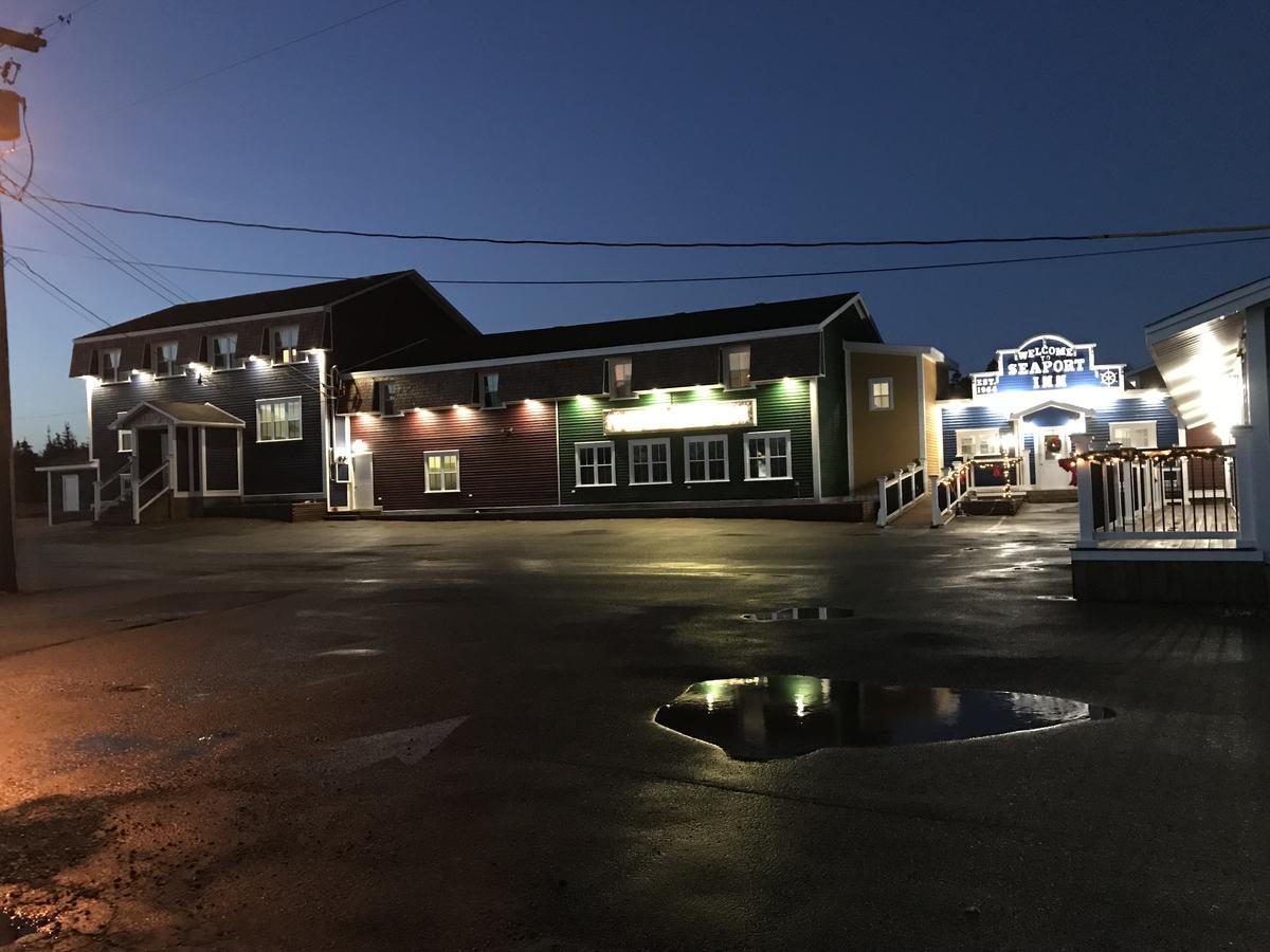 Seaport Inn Port Union Екстериор снимка