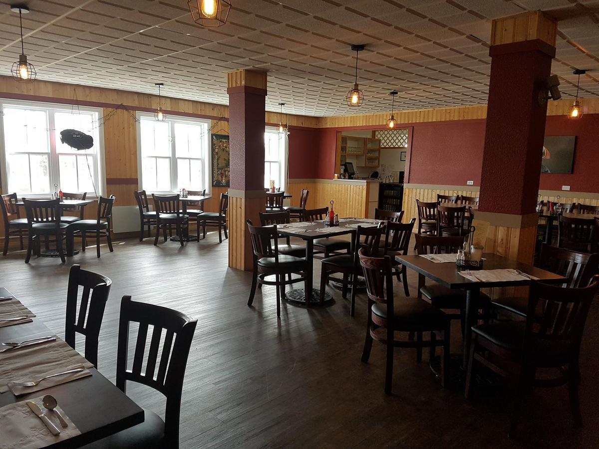 Seaport Inn Port Union Екстериор снимка